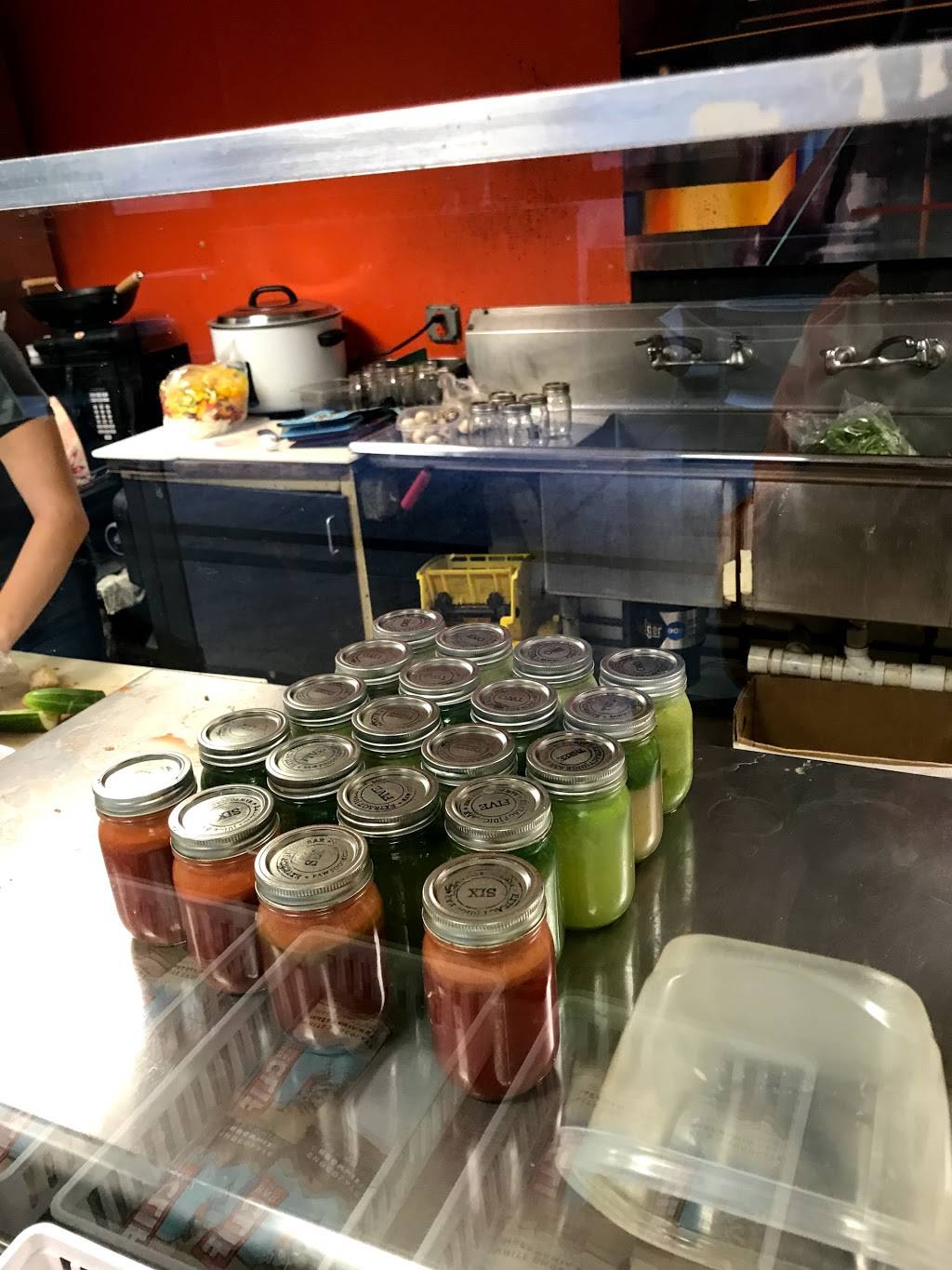 Extract Juice Bar - Restaurant | 1001 Bishop St, Honolulu, HI 96813, USA