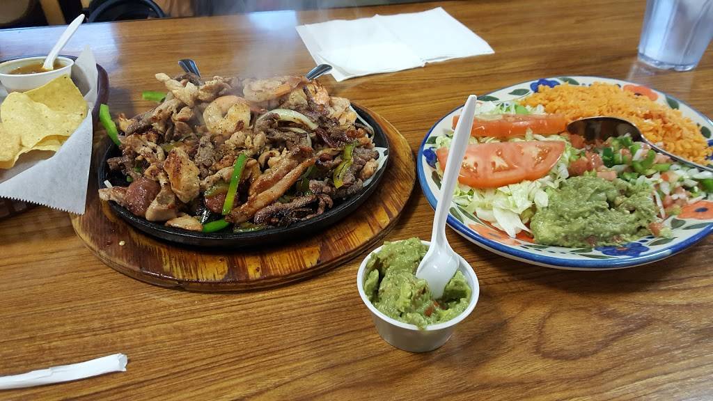 El Tapatio Mexican Restaurant | restaurant | 630 W Santa Gertrudis St, Kingsville, TX 78363, USA | 3615161655 OR +1 361-516-1655