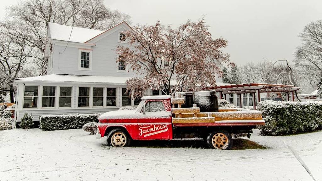 JT's Farmhouse 291 Bayport Ave, Bayport, NY 11705, USA