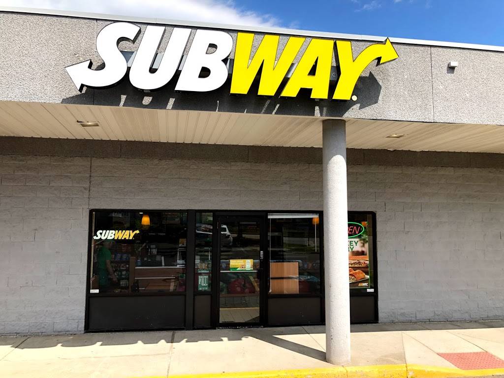 Subway | 1231 E Main St, Meriden, CT 06450, USA