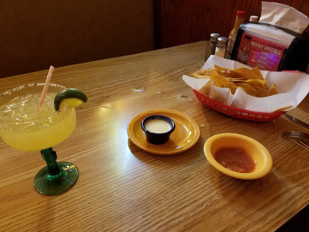 El Porton Mexican Grill | restaurant | 612 S Locust St, Glenwood, IA 51534, USA | 7125274014 OR +1 712-527-4014