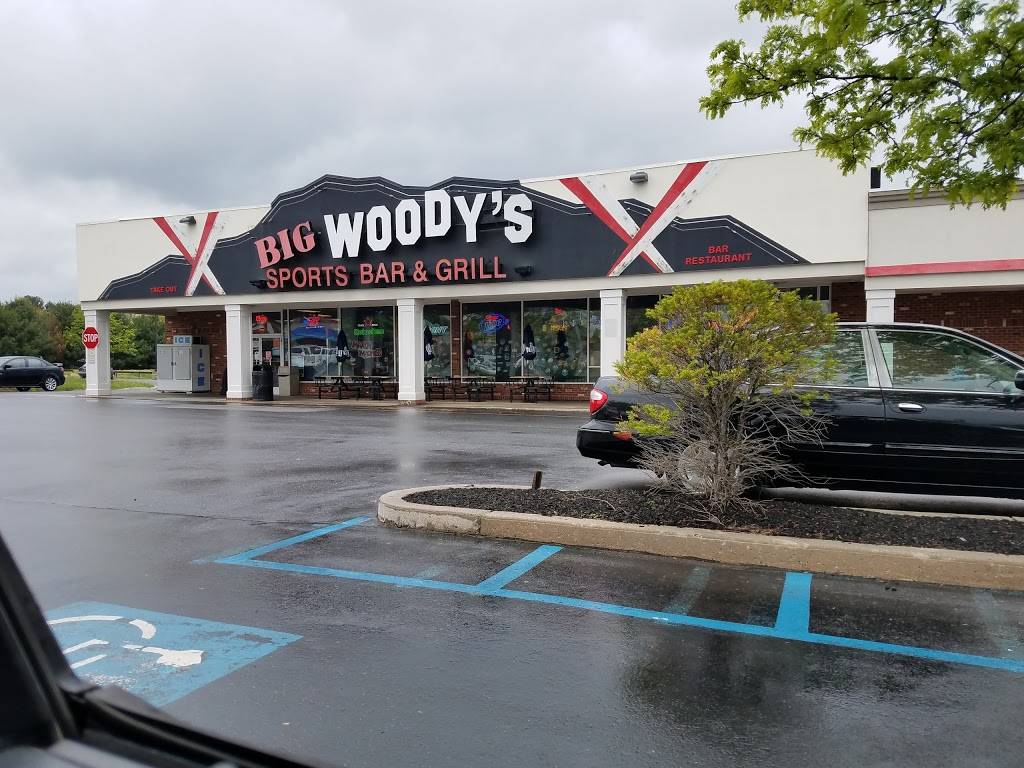 woodys sports bar and grill