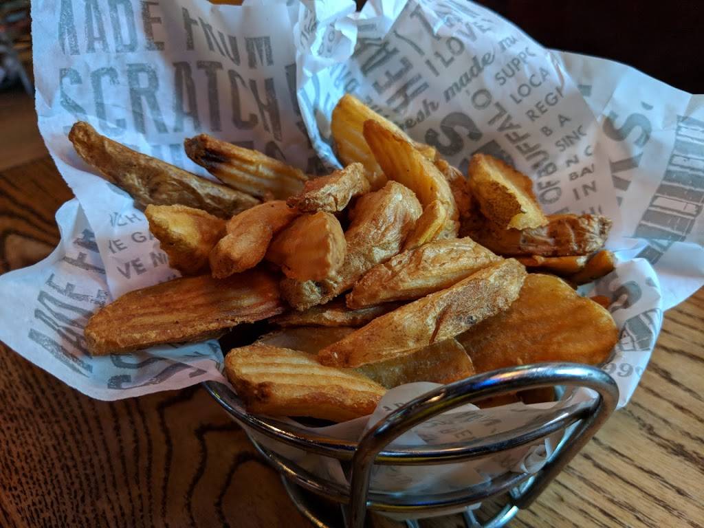 Wild Wing Cafe | cafe | 1188 Fording Island Rd, Bluffton, SC 29910, USA | 8438379453 OR +1 843-837-9453