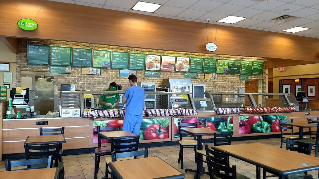Subway Restaurants | restaurant | 900 N. Austin Avenue Suite 602 Republic Square Shopping Ctr, Georgetown, TX 78626, USA | 5128697827 OR +1 512-869-7827