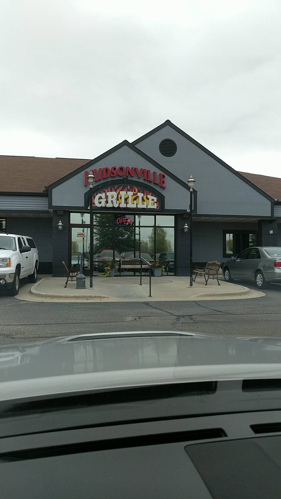 Hudsonville Grille Restaurant 4676 32nd Ave Suite F, Hudsonville