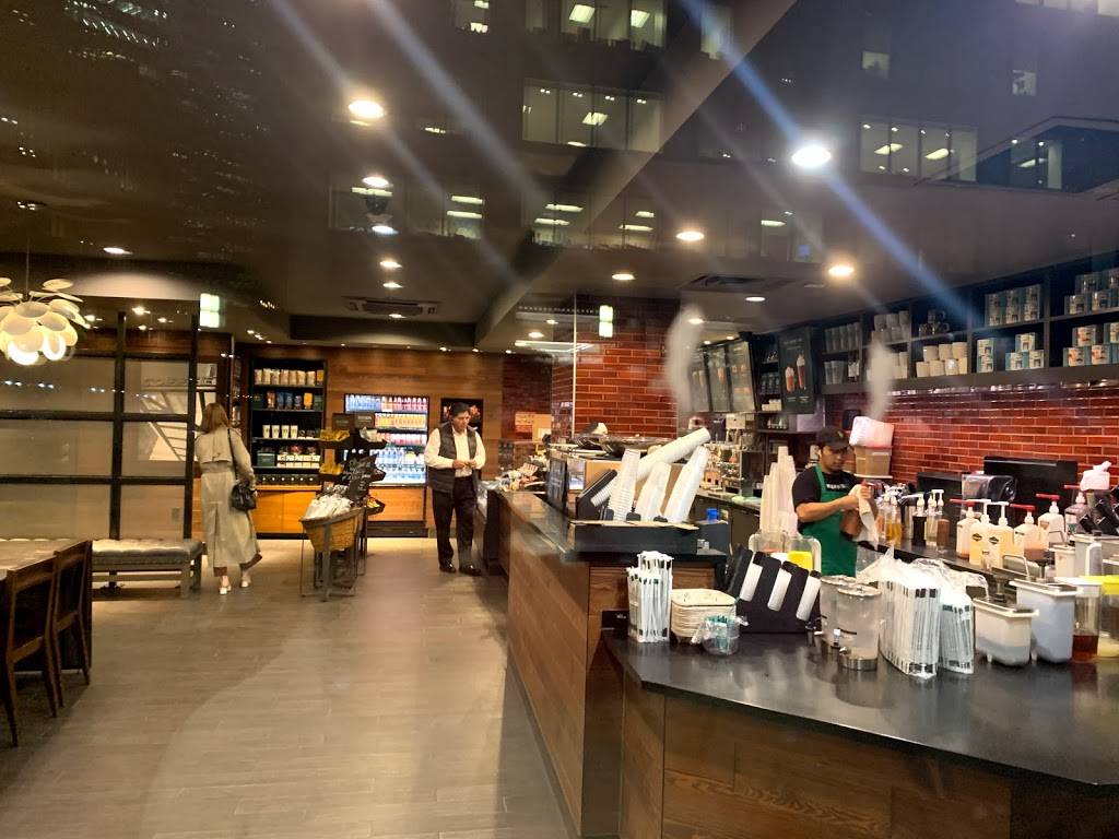 Starbucks | cafe | 99 Wall St, New York, NY 10005, USA | 2124871906 OR +1 212-487-1906