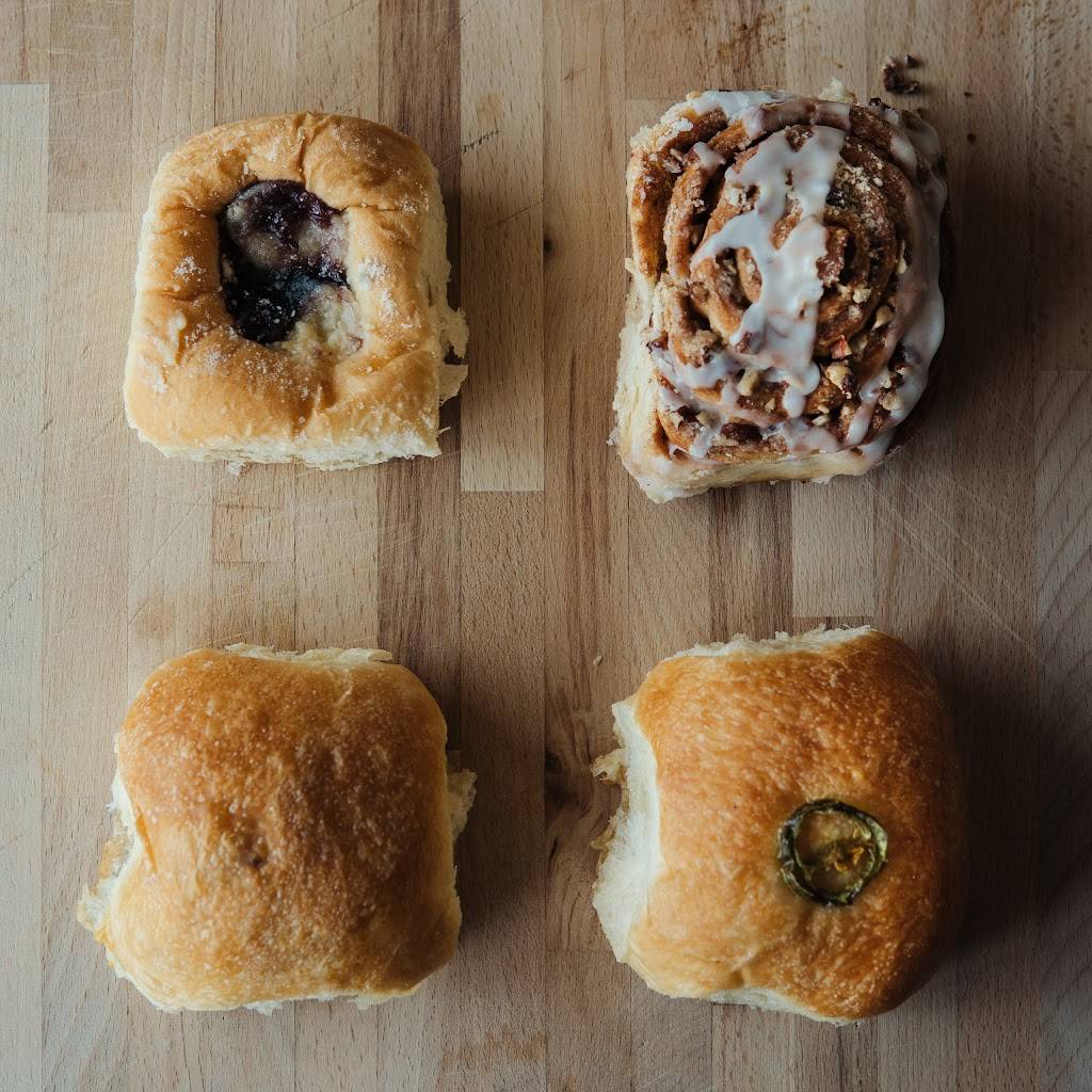 Dos Gatos Kolache Bakery | bakery | 243 Wonder World Dr #106, San Marcos, TX 78666, USA | 5126677400 OR +1 512-667-7400
