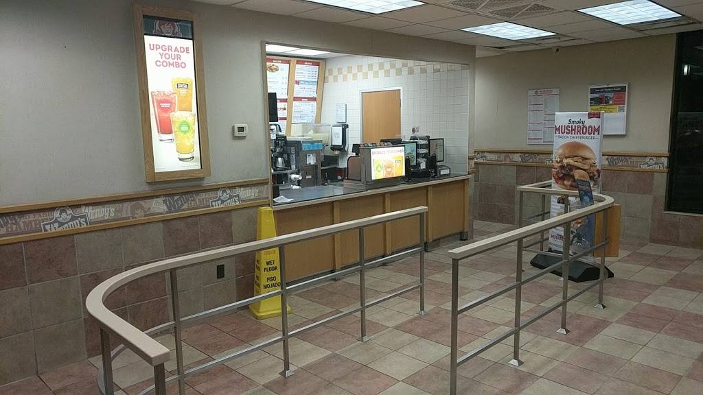 Wendys | restaurant | 3111 Maple Ave, Zanesville, OH 43701, USA | 7404528380 OR +1 740-452-8380