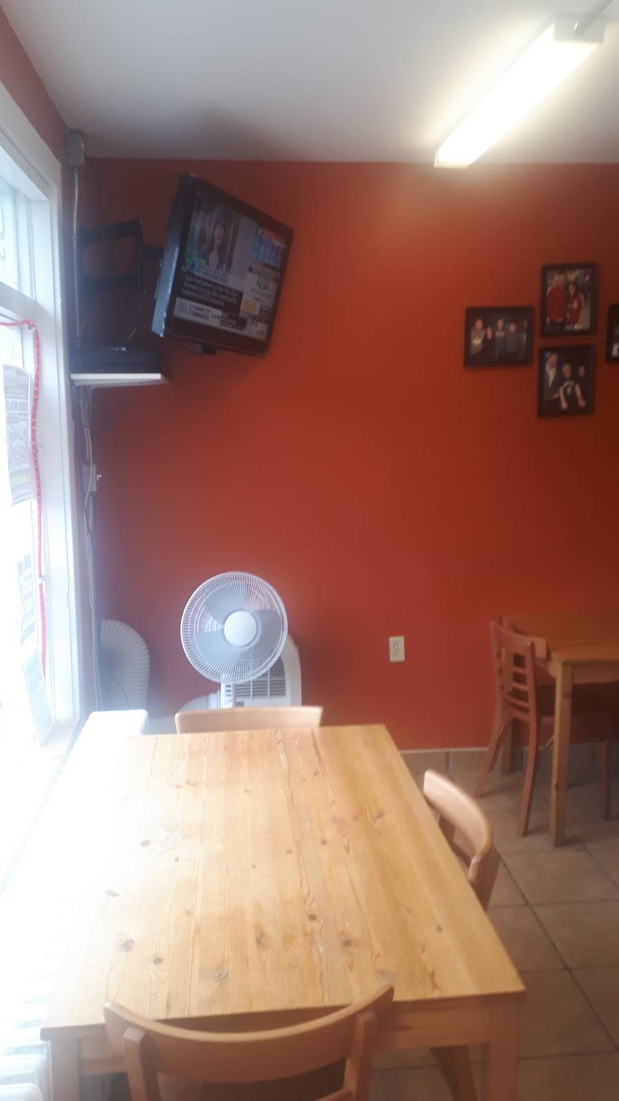 Down East Donairs | restaurant | 23 Bond St E, Oshawa, ON L1G 1A8, Canada | 9057283030 OR +1 905-728-3030