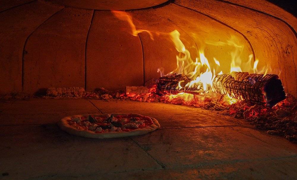 Napoli Pizzeria Hillsborough | restaurant | 230 S Nash St, Hillsborough, NC 27278, USA | 9192458566 OR +1 919-245-8566