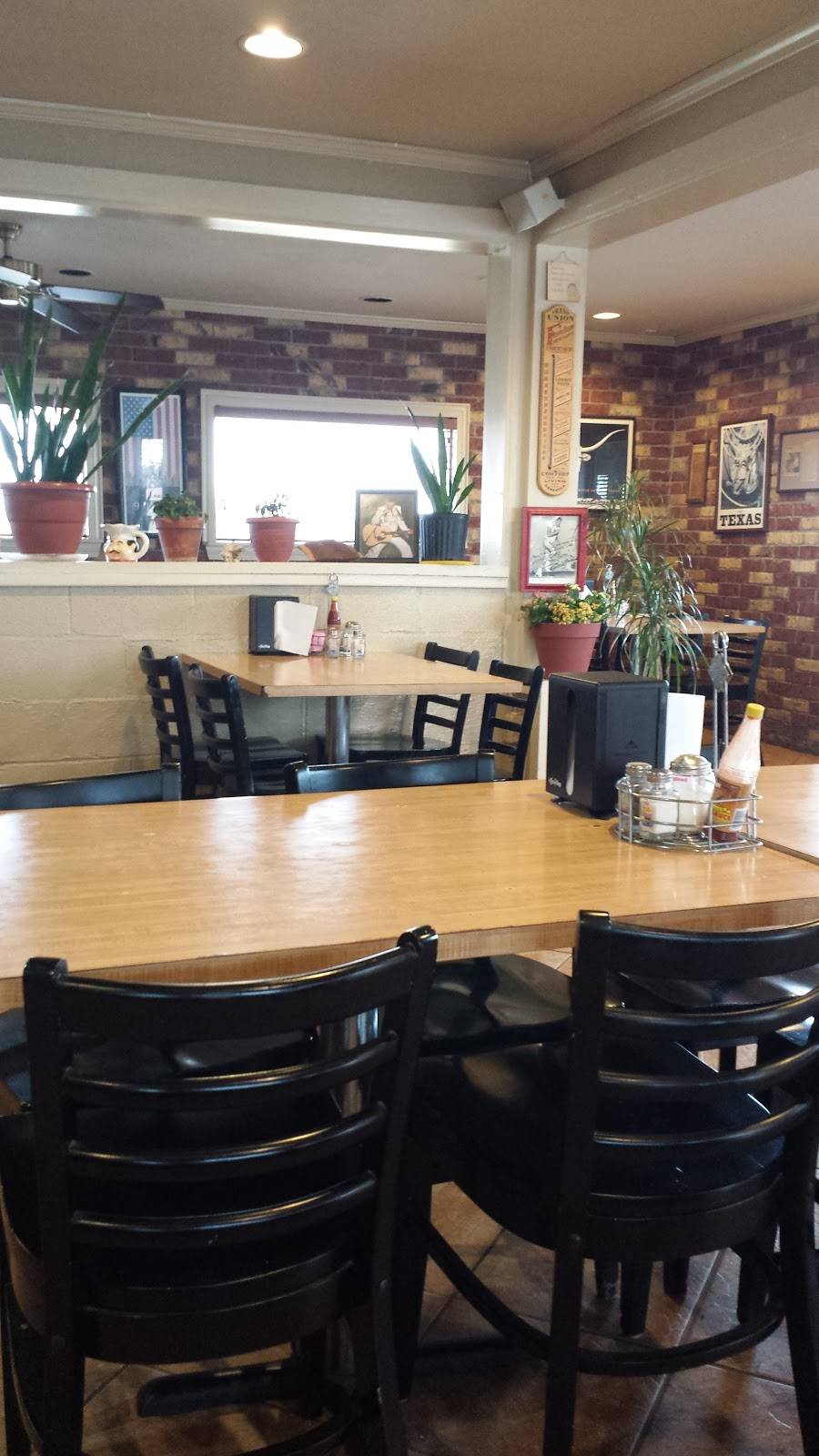 Little Chef Cafe | restaurant | 1101 W Dallas Ave, Cooper, TX 75432, USA | 9033003800 OR +1 903-300-3800