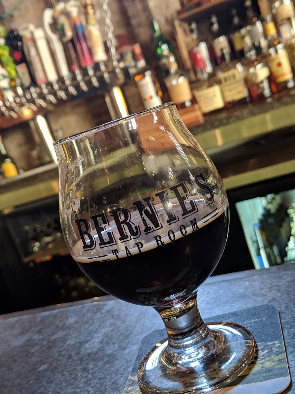 Bernies Tap Room & Restaurant | meal takeaway | 351 W Main St, Waukesha, WI 53186, USA | 2625489800 OR +1 262-548-9800