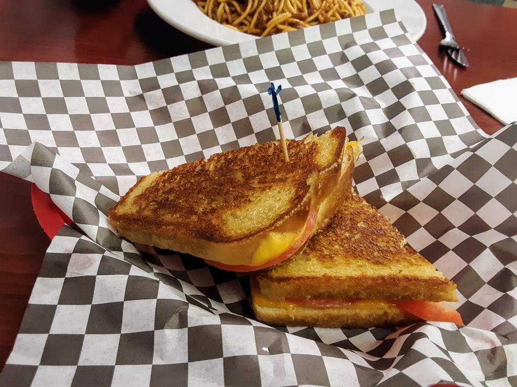 99 Grill Restaurant | restaurant | 290 N 3rd St, Harrisburg, OR 97446, USA | 5419953766 OR +1 541-995-3766