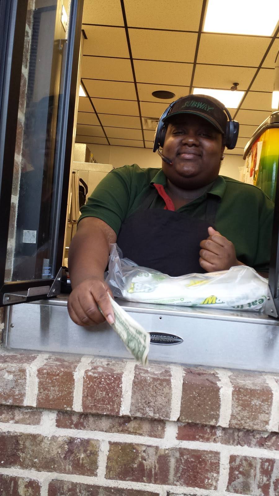 Subway | restaurant | 810 E Main St, Tupelo, MS 38804, USA | 6628444800 OR +1 662-844-4800