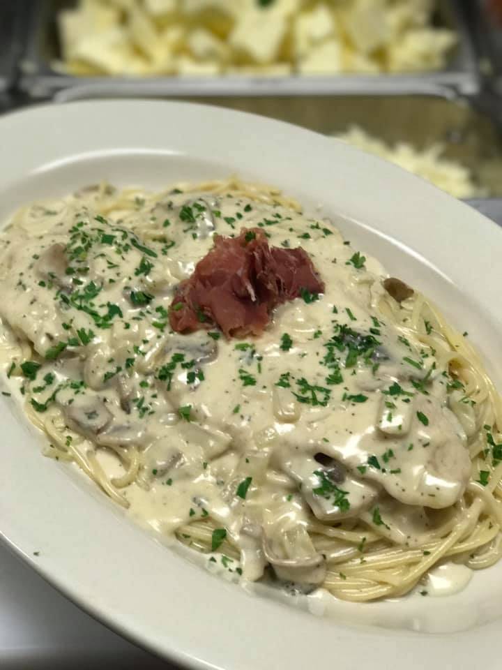 Italian Delite Pizzeria & Restaurant | restaurant | 734 W Main St, Trappe, PA 19426, USA | 6104540172 OR +1 610-454-0172