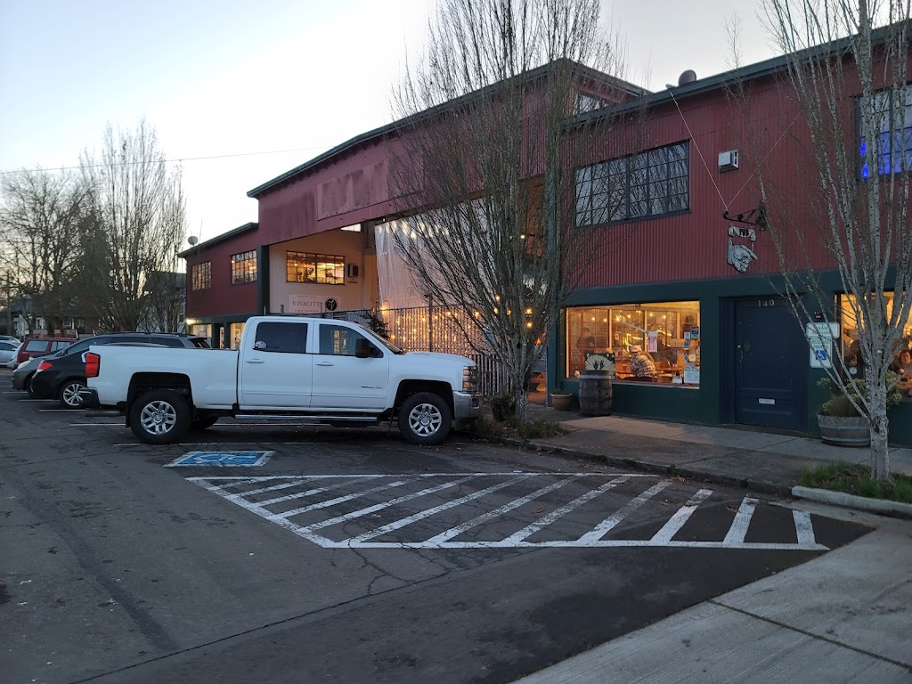 Calapooia Brewing | restaurant | 140 NE Hill St, Albany, OR 97321, USA | 5419281931 OR +1 541-928-1931