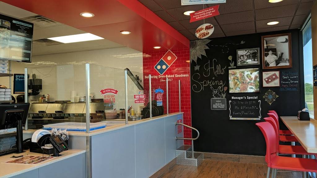 Dominos Pizza | meal delivery | 12545 IL-143 Ste C, Highland, IL 62249, USA | 6186547700 OR +1 618-654-7700