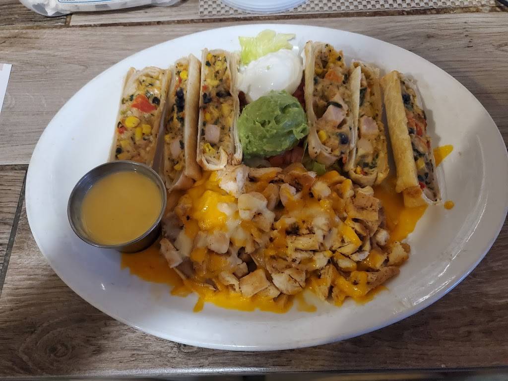 El Potosino | restaurant | 302 N Clark St, San Augustine, TX 75972, USA | 9362012383 OR +1 936-201-2383