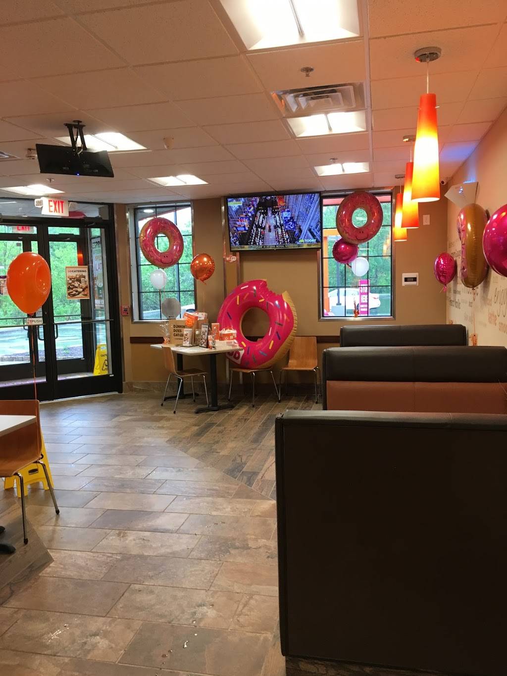Dunkin' Cafe 520 W Pennsylvania Ave, Fort Washington, PA 19034, USA