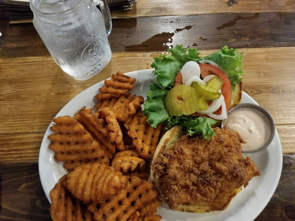 Jakes Steakhouse & Sports Bar | restaurant | 620 Edmond St, St Joseph, MO 64501, USA | 8163643922 OR +1 816-364-3922