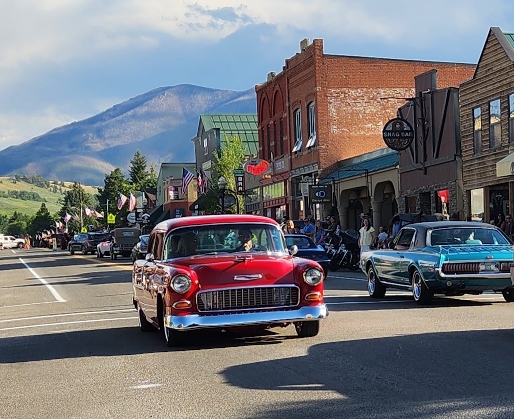 The Snag Bar | restaurant | 107 Broadway Ave S, Red Lodge, MT 59068, USA | 4064260972 OR +1 406-426-0972
