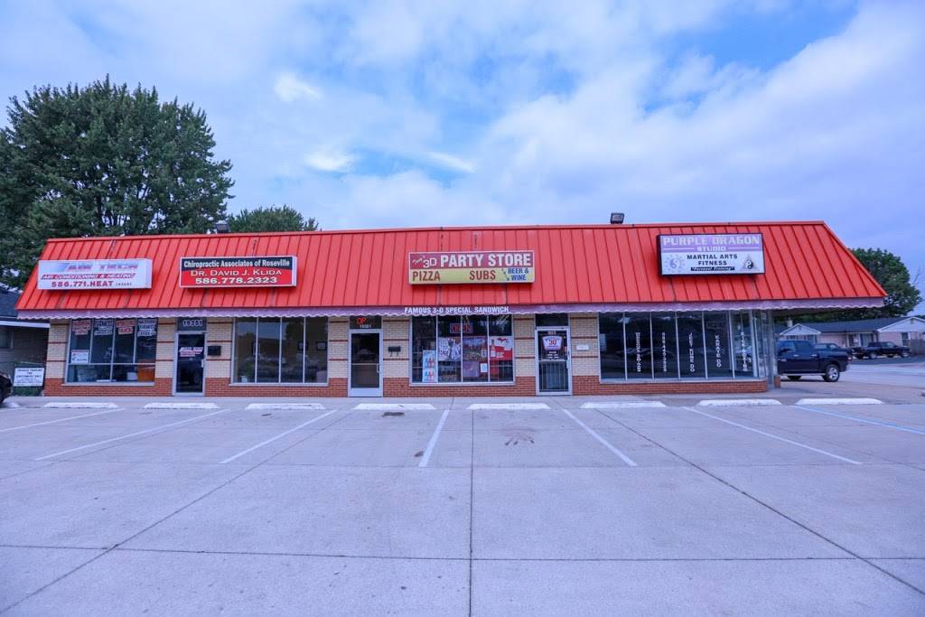 Big Paul's 3D Party Store Restaurant 19371 E 10 Mile Rd, Roseville