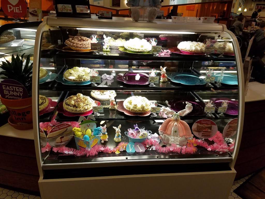 Village Inn | bakery | 533 E Elm St, Republic, MO 65738, USA | 4176472200 OR +1 417-647-2200