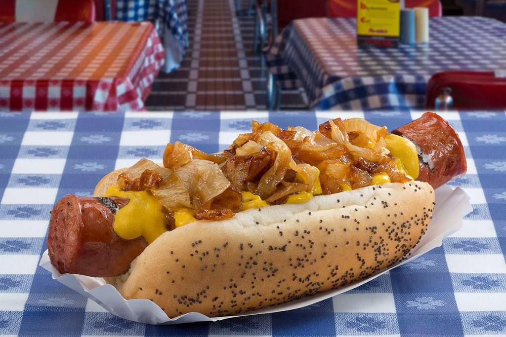 Portillos Hot Dogs | meal takeaway | 1780 Dekalb Ave, Sycamore, IL 60178, USA | 8158950100 OR +1 815-895-0100