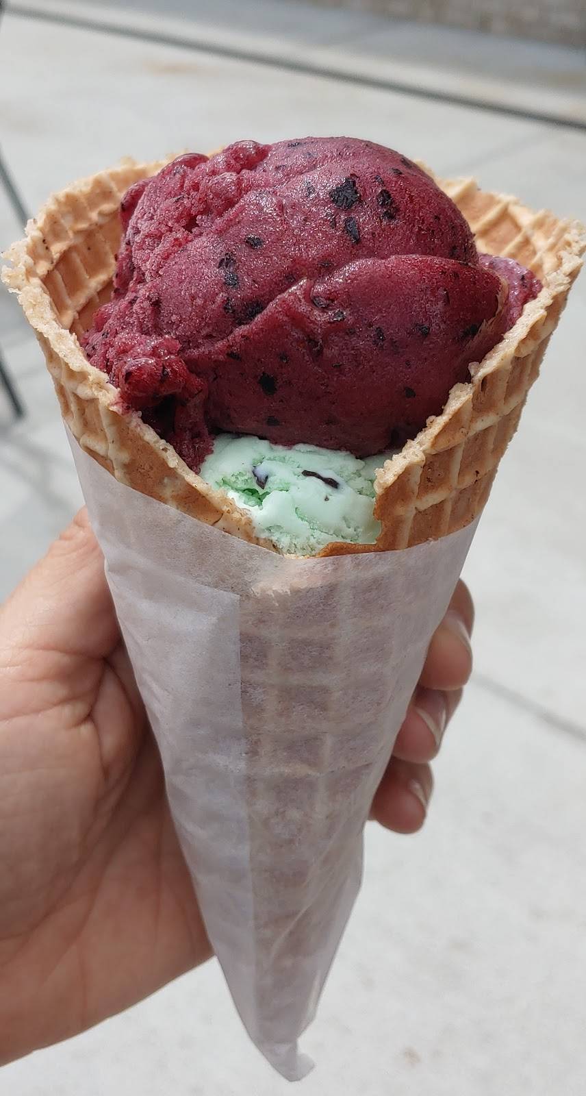 Golly Gs Coffee, Ice Cream & Sweets - Greenbrier | bakery | 2551 US-41 S, Greenbrier, TN 37073, USA | 6158632431 OR +1 615-863-2431