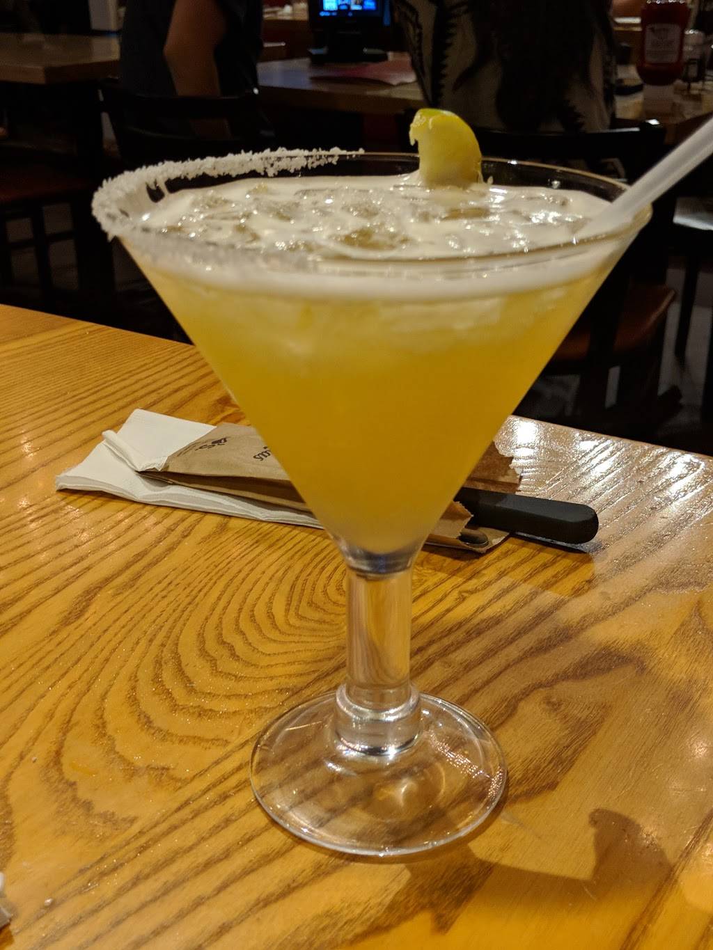 Chilis Grill & Bar | restaurant | 2727 S, US 77 Bypass, Kingsville, TX 78363, USA | 3615923840 OR +1 361-592-3840