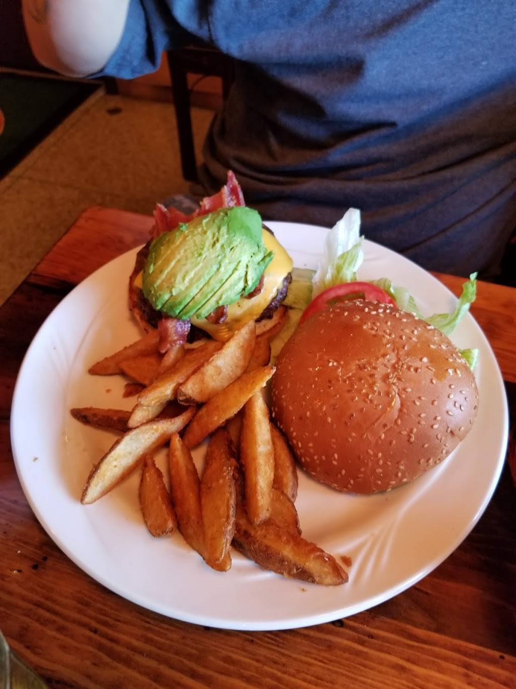 Rainbow Oaks Restaurant | restaurant | 4815 5th St, Fallbrook, CA 92028, USA | 7607232279 OR +1 760-723-2279