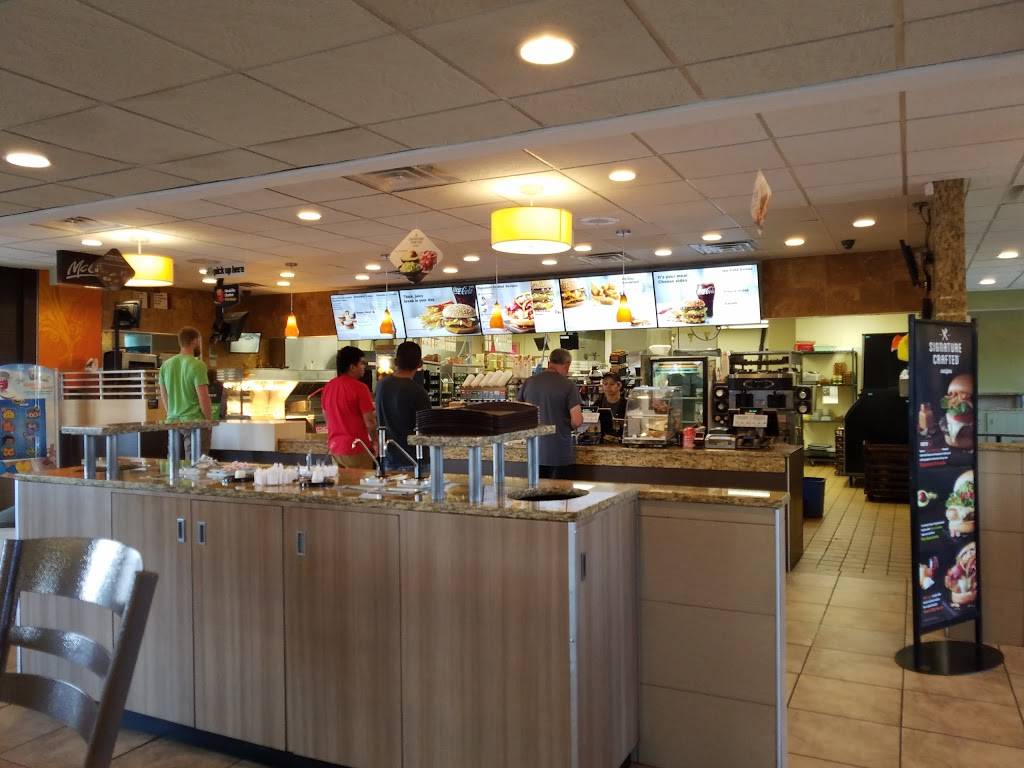 McDonalds | cafe | 2608 W Addison St, Chicago, IL 60618, USA | 7734778687 OR +1 773-477-8687