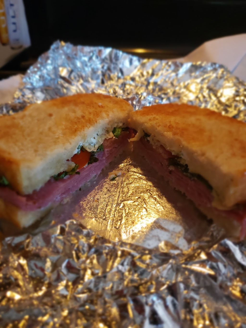Secret Sandwich Shop | restaurant | 208 W McDaniel St, Springfield, MO 65806, USA | 4176859682 OR +1 417-685-9682