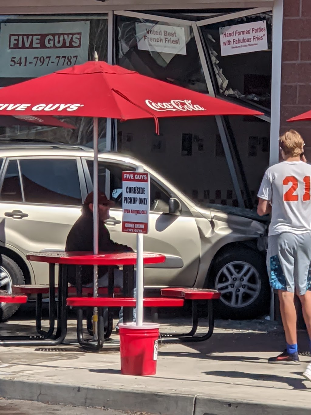 Five Guys | meal takeaway | 222 NE Emerson Ave Suite 103, Bend, OR 97701, USA | 5417977787 OR +1 541-797-7787