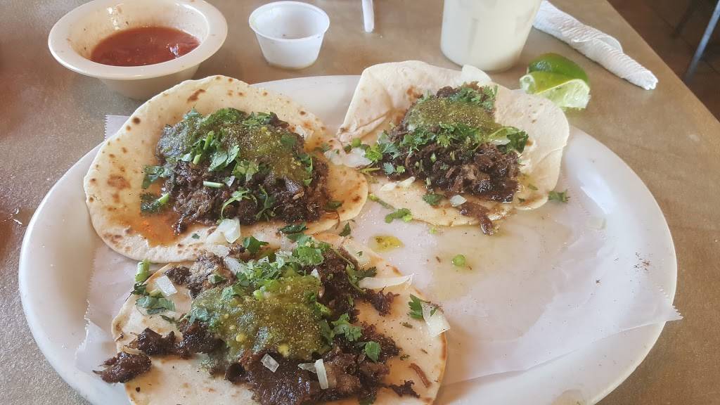 Mi Fiesta Restaurant | restaurant | 2301 S Oak Ave, Mineral Wells, TX 76067, USA | 9403257427 OR +1 940-325-7427