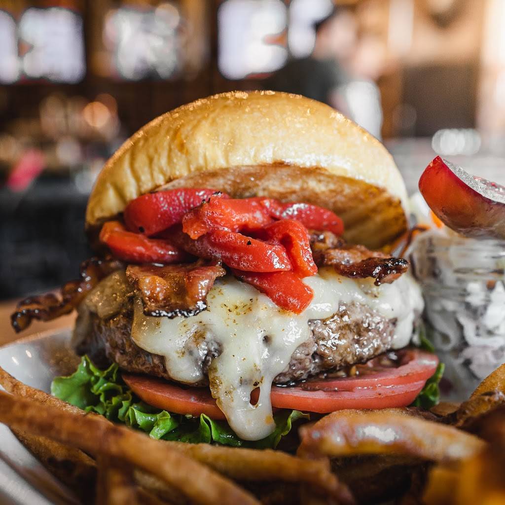 La Belle & La Boeuf Burger Bar | restaurant | 510 Promenade Du Centropolis, Laval, QC H7T 3C2, Canada | 4509348777 OR +1 450-934-8777