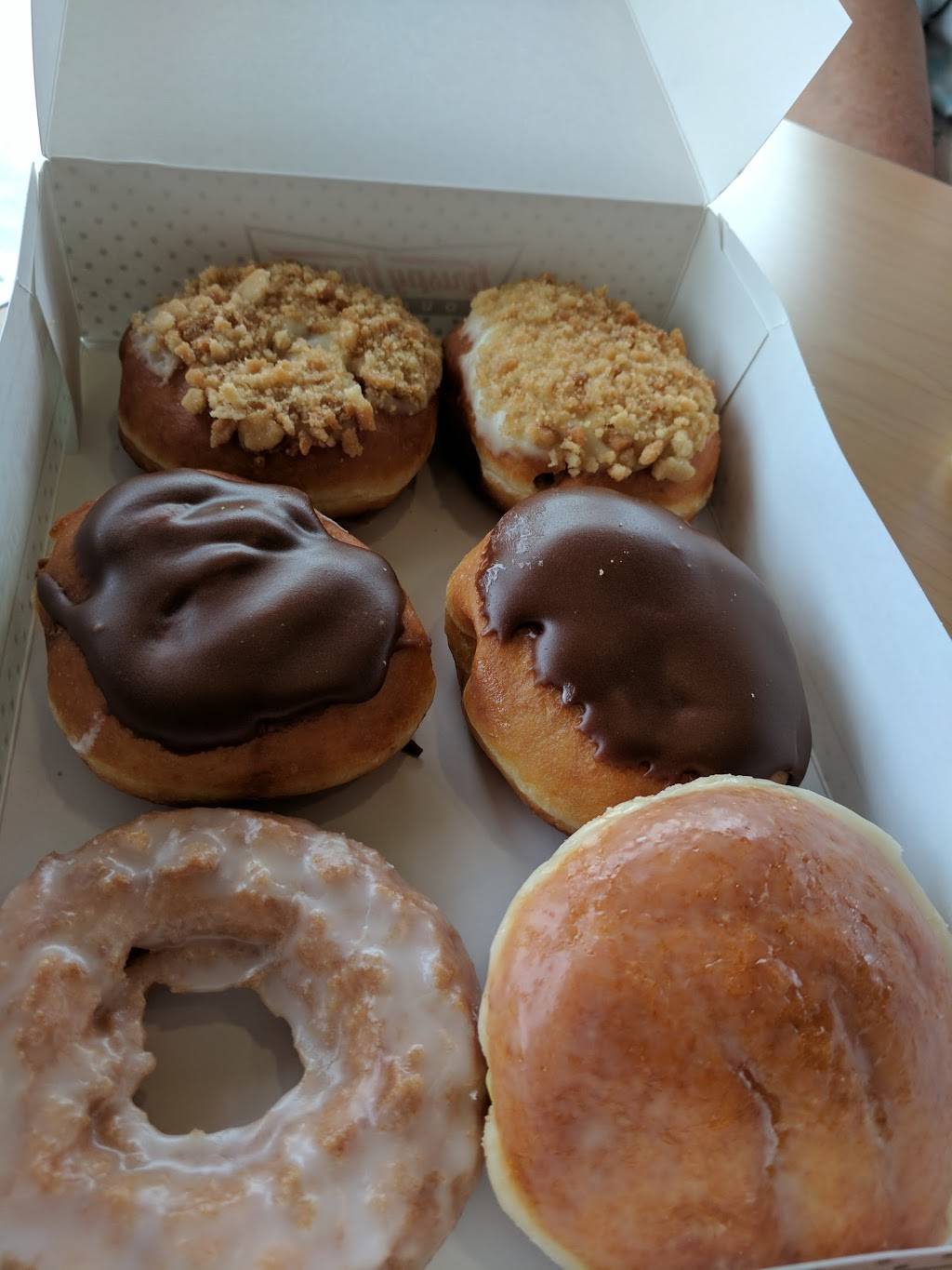 Krispy Kreme | bakery | 2266 Whiskey Rd, Aiken, SC 29803, USA | 8036417375 OR +1 803-641-7375