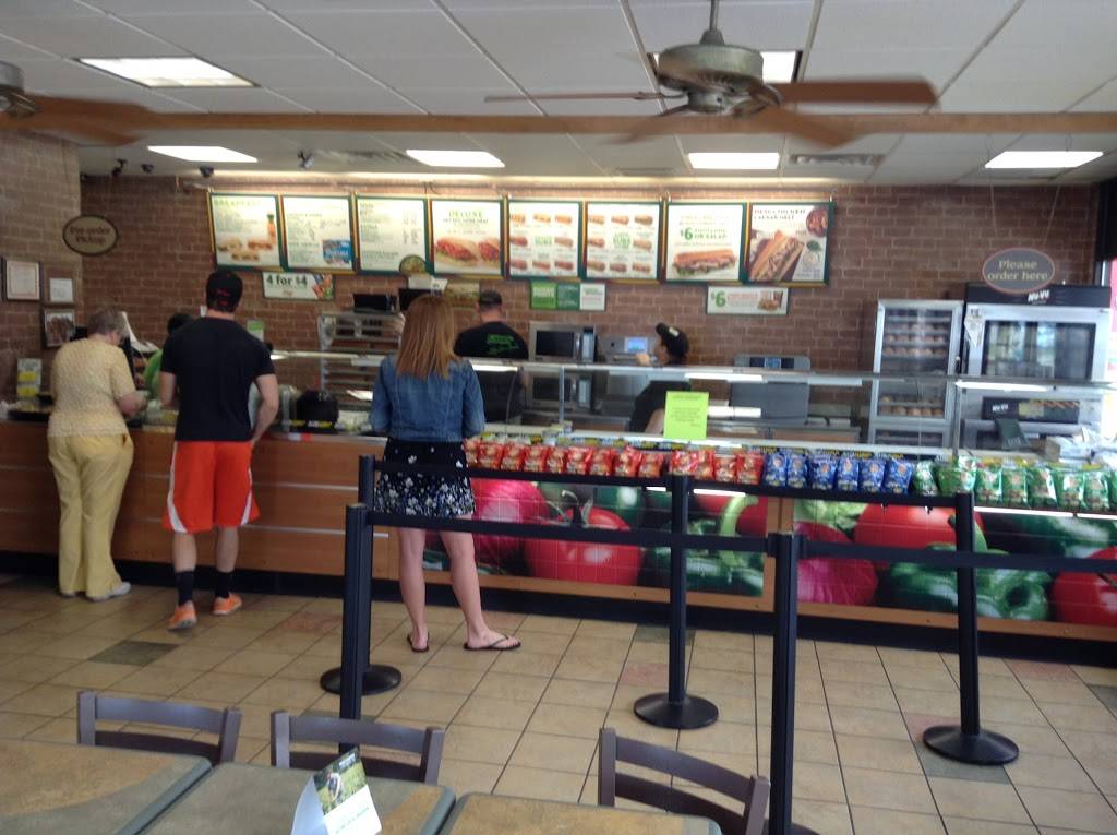 Subway Restaurants | restaurant | 424 S Main St, Ada, OH 45810, USA | 4196347827 OR +1 419-634-7827