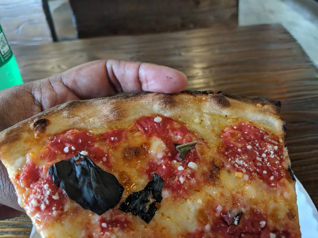 Round Pie Pizza Company | meal delivery | 1957 Victory Blvd, Staten Island, NY 10314, USA | 7185240000 OR +1 718-524-0000