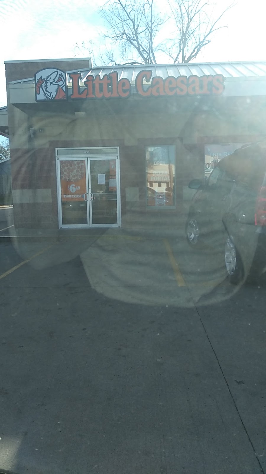 Little Caesars Pizza | meal delivery | 2638 Broadway St, Quincy, IL 62301, USA | 2172243074 OR +1 217-224-3074