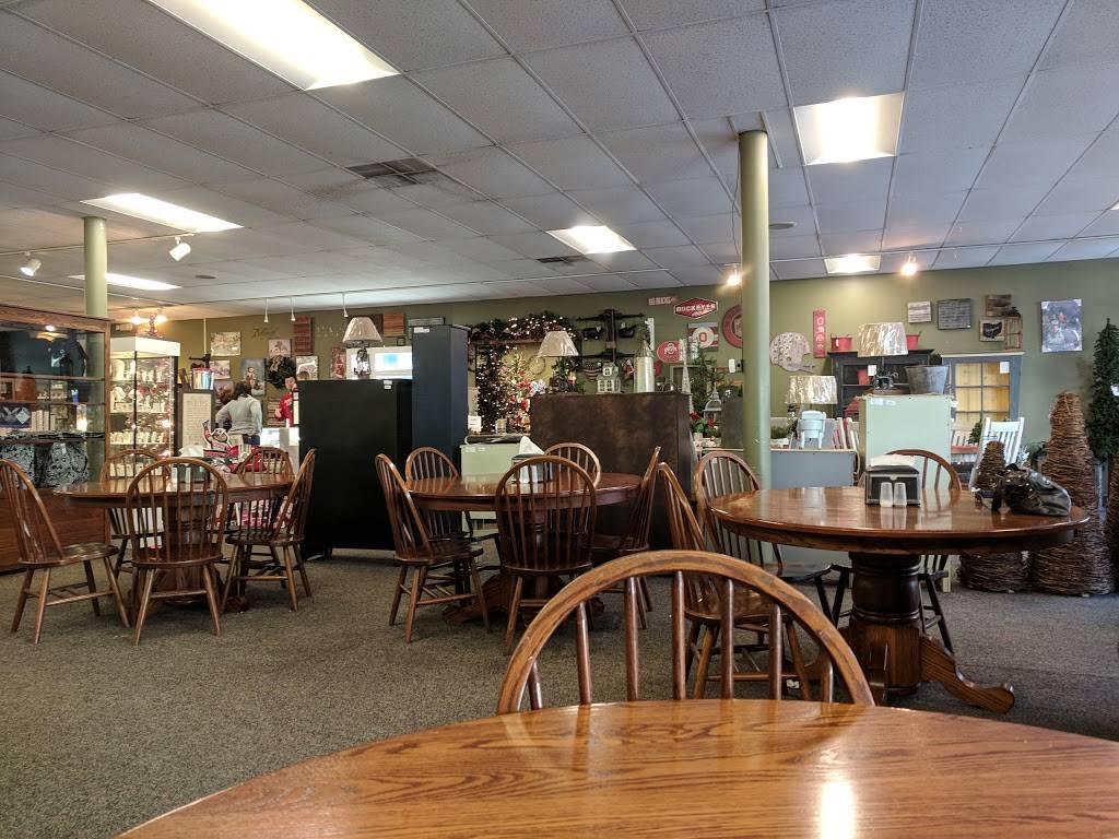Pelican Coffee House | bakery | 108 S Sandusky Ave, Bucyrus, OH 44820, USA | 4195629727 OR +1 419-562-9727