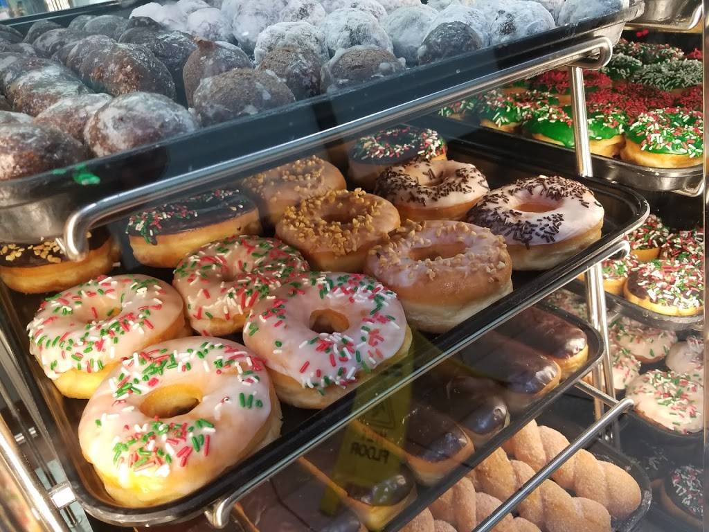 Winchell's 17030 Magnolia St, Fountain Valley, CA 92708, USA