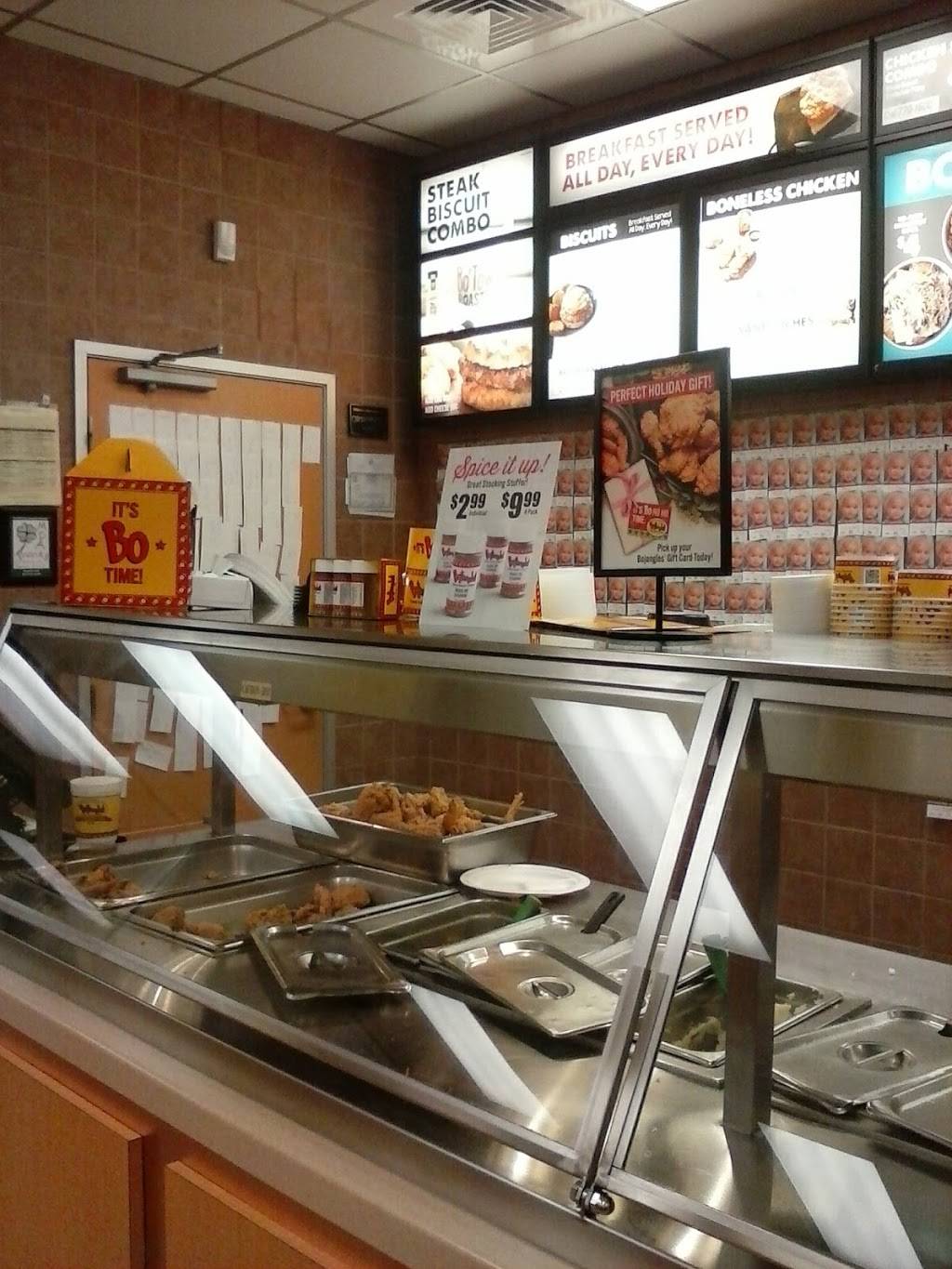 Bojangles Famous Chicken n Biscuits | restaurant | 2791 N Main St, Crossville, TN 38555, USA | 9317072614 OR +1 931-707-2614