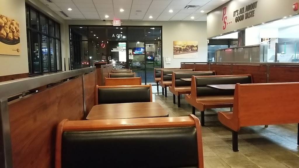 Penn Station East Coast Subs | meal takeaway | 110 Needmore Rd A, Clarksville, TN 37043, USA | 9315383616 OR +1 931-538-3616