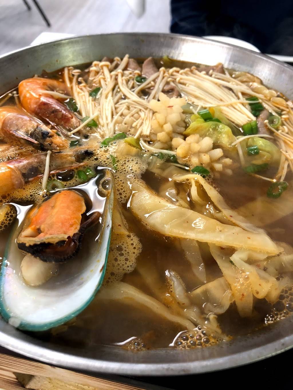 Joyful House Vietnamese Cuisine and Seafood 3900 S Grand Blvd, St