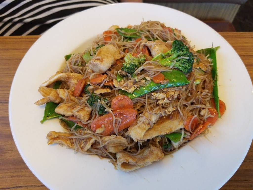 Hop Sheing Noodle House | restaurant | 4232 Fort St, Lincoln Park, MI 48146, USA | 3133821688 OR +1 313-382-1688