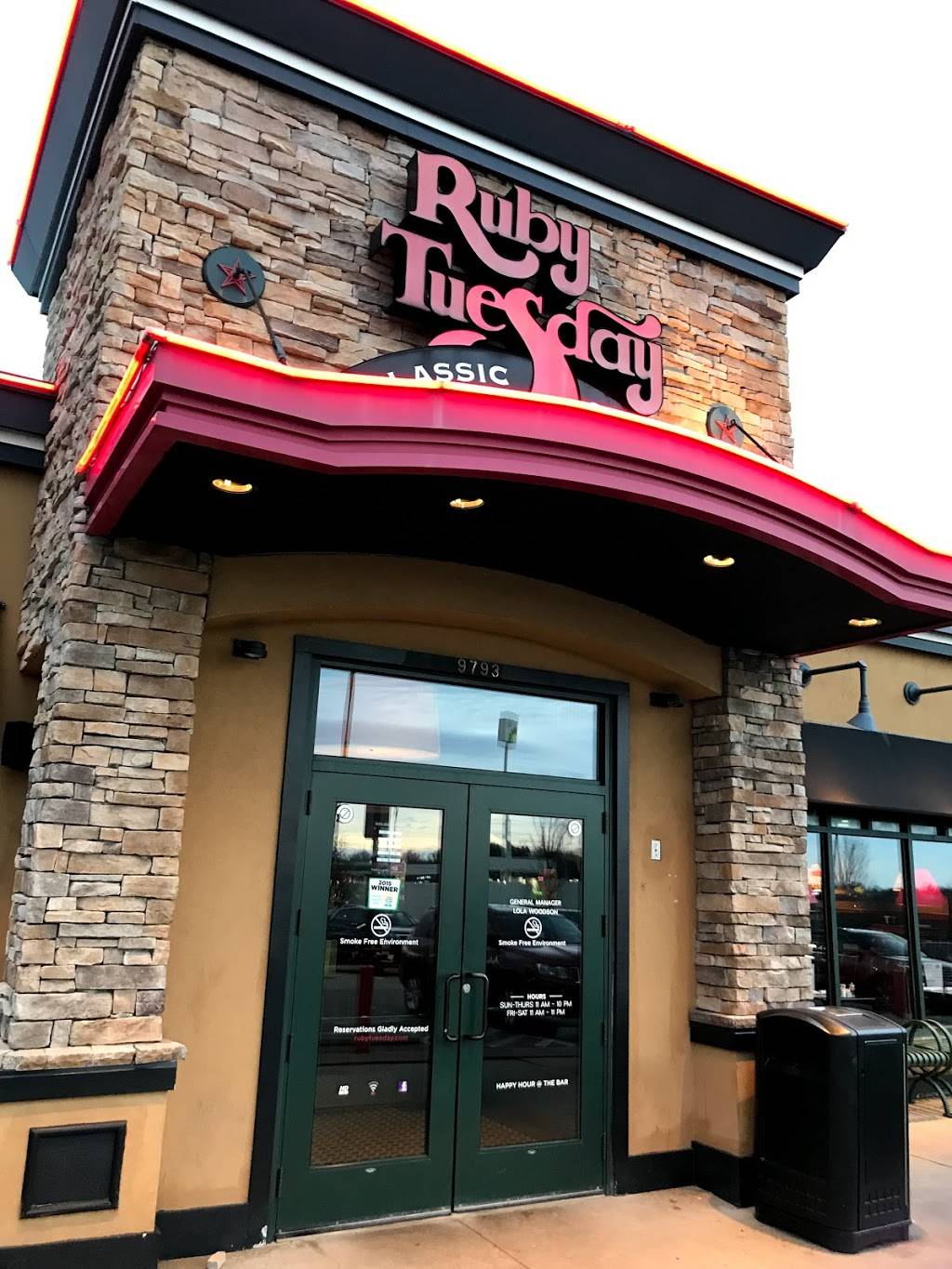 Ruby Tuesday | restaurant | 2082 Harper Rd, Beckley, WV 25801, USA | 3042540481 OR +1 304-254-0481