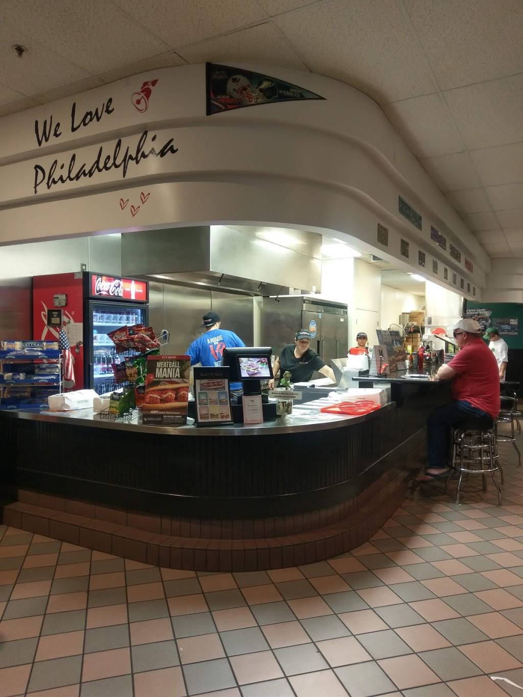 Phillys Best | restaurant | 806 C W Arrow Hwy, San Dimas, CA 91773, USA | 9093058811 OR +1 909-305-8811