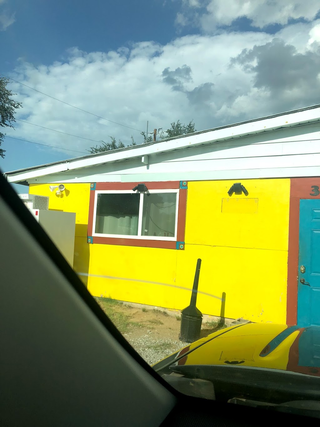 Cowgirl Tuff | restaurant | 3051 Harbor Dr, May, TX 76857, USA | 2549464004 OR +1 254-946-4004