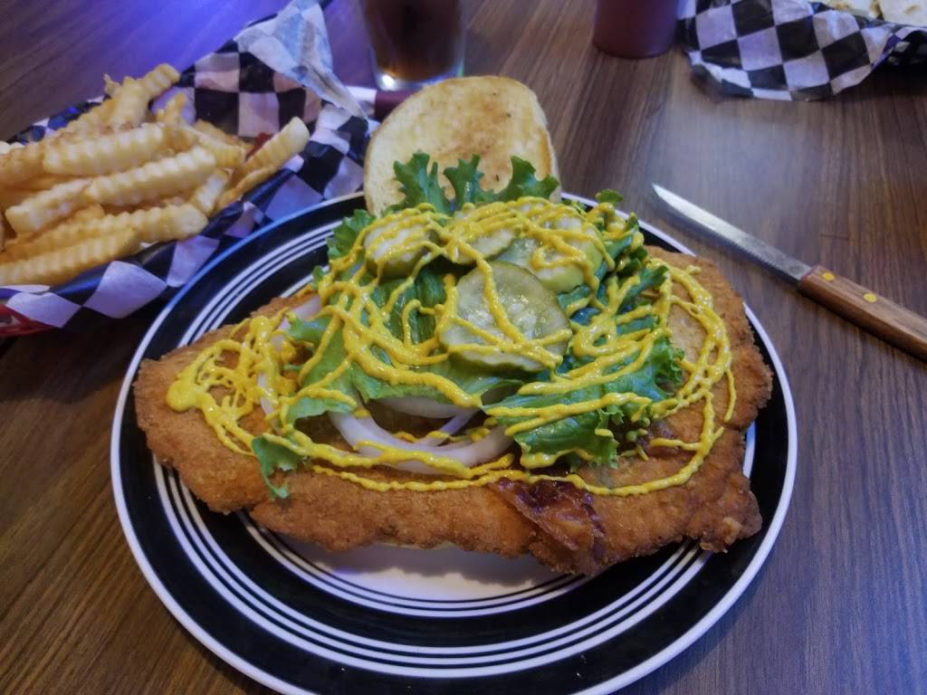 Moores Bar & Restaurant | restaurant | 17 S Indiana St, Greencastle, IN 46135, USA | 7656539939 OR +1 765-653-9939